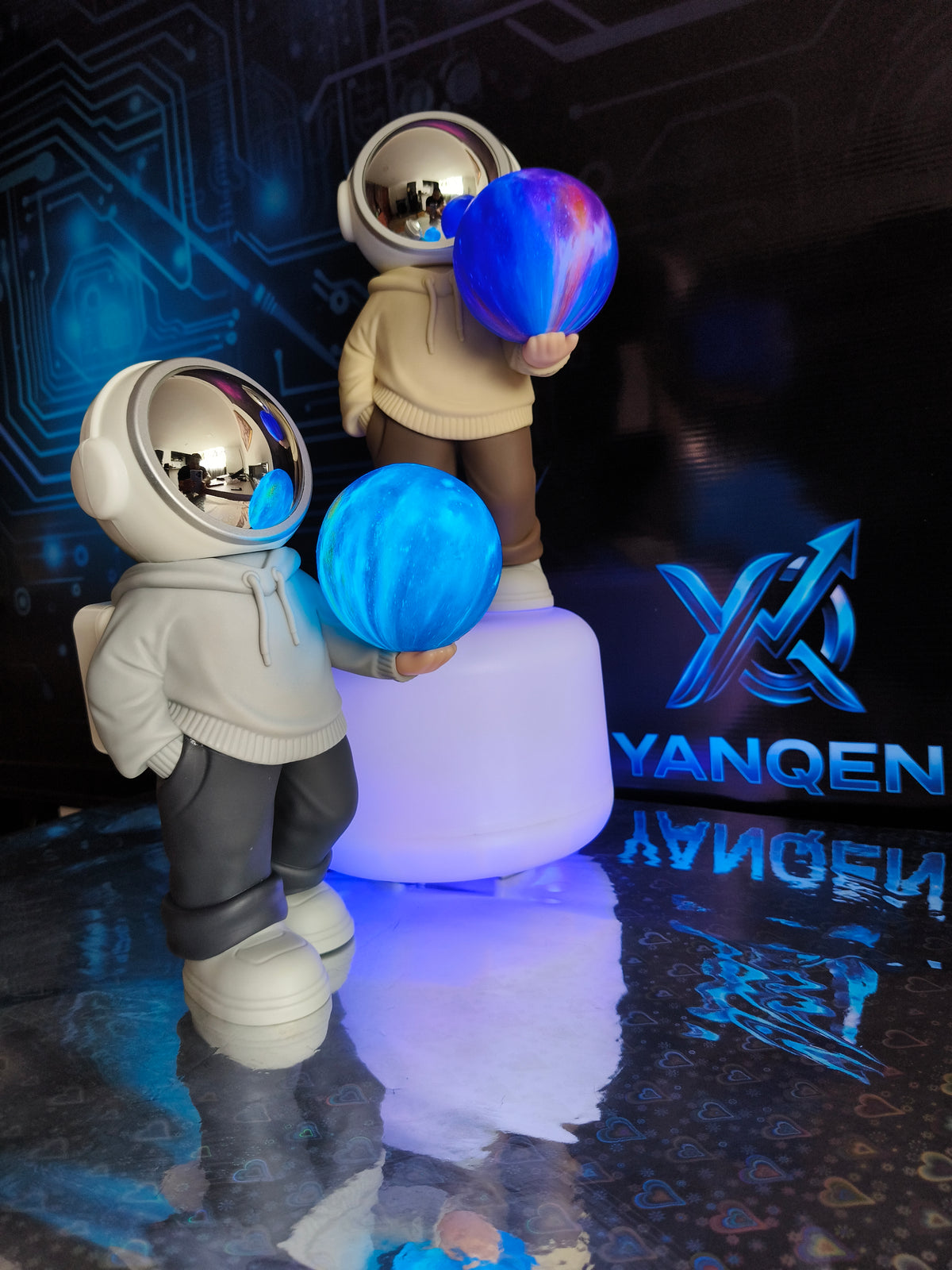 Lámpara Astronauta + Parlante Bluetooth